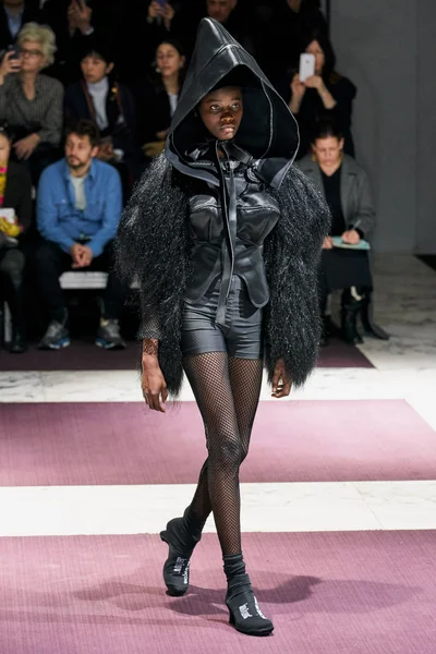 Look 9